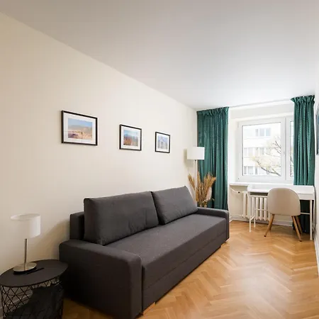 Apartment Powisle Spacious Warsaw